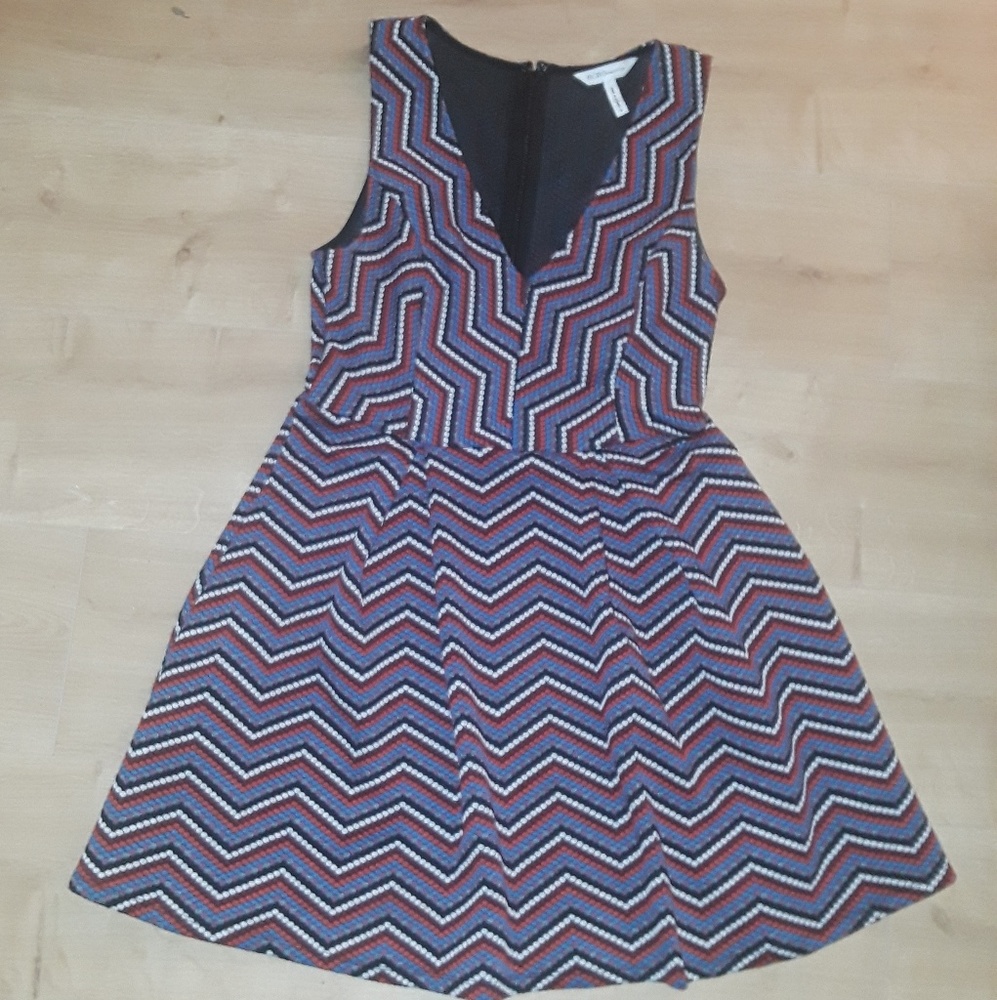 🌺BCBGeneration Fit&Flare dress final - Picture 3 of 10